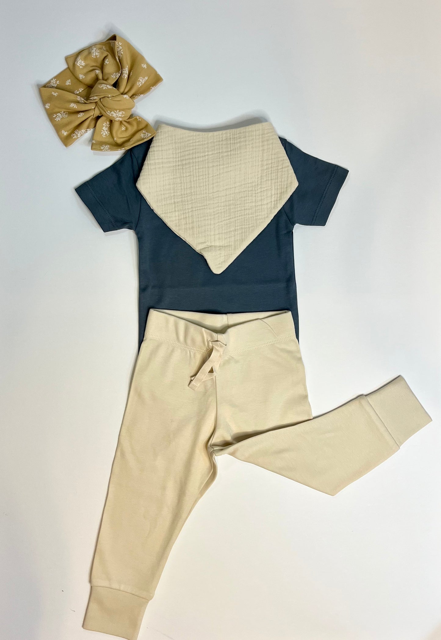 Muslin Bib Set