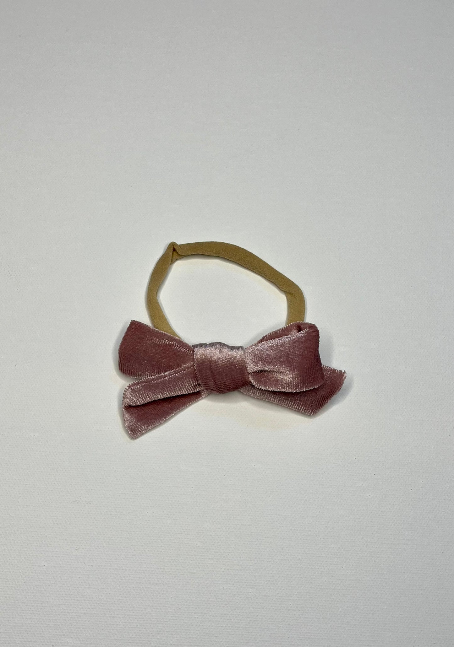 Delicate Bow- Velvet